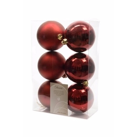 18x Dark red Christmas baubles 8 cm plastic matte/shiny