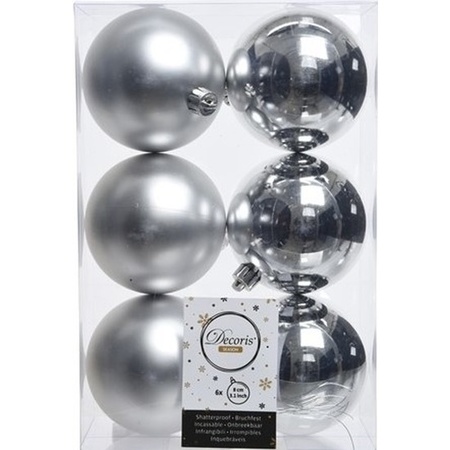 18x Silver Christmas baubles 8 cm plastic matte/shiny
