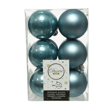 24x stuks kunststof kerstballen ijsblauw (blue dawn) 6 cm glans/mat