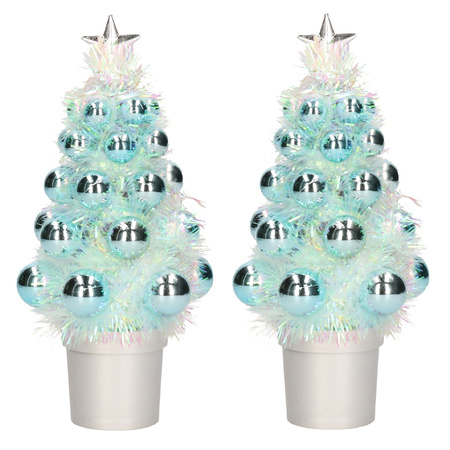 2x Mini kunst kerstboompje turquoise blauw met kerstballen 19 cm