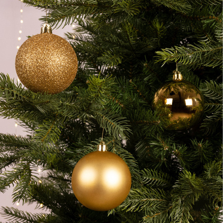 34x Gouden kerstversiering kerstballen kunststof 8 cm