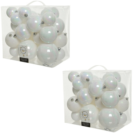 52x Parelmoer witte kerstballen 6-8-10 cm kunststof mix