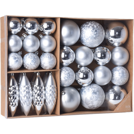 Kerstballen/ornamenten pakket 31x zilveren kunststof kerstballen mix