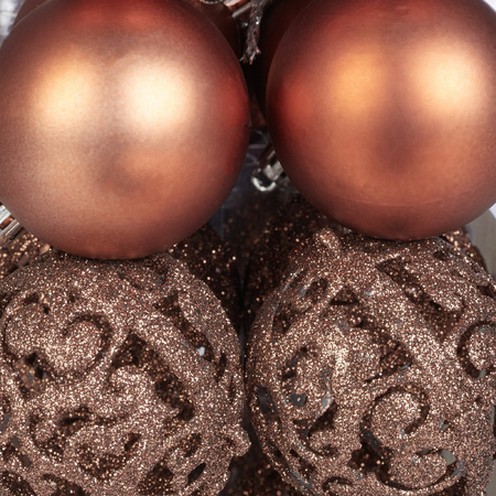 Christmas baubles - 100x pcs - brown - 3, 4 and 6 cm - plastic - glitter/matt/shiny