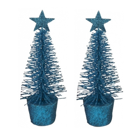 Set van 2x stuks kleine blauwe kerstboompjes 15 cm